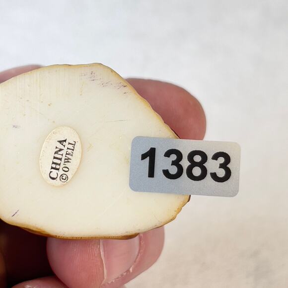 Grandeur Noel 2001 Bethlehem Village Kneeling Wiseman O'Well Porcelain Resin - Picture 10 of 10